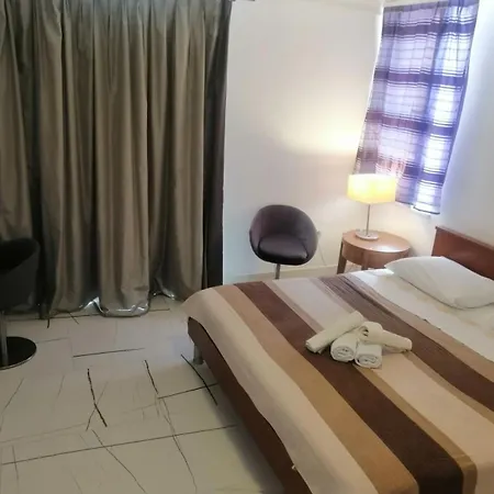 Rako ゲストハウス 3*