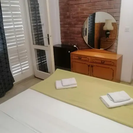 Guest house Rako Brela