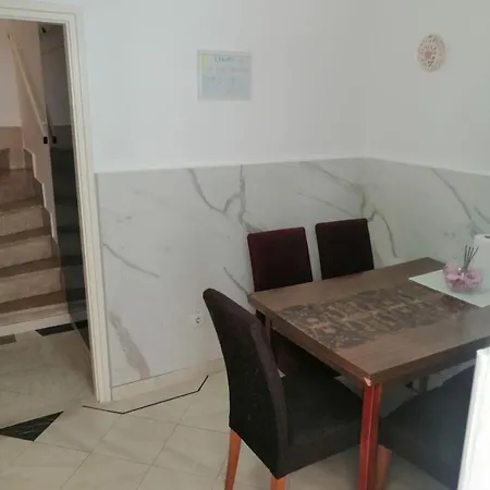 Rako Guest house Brela