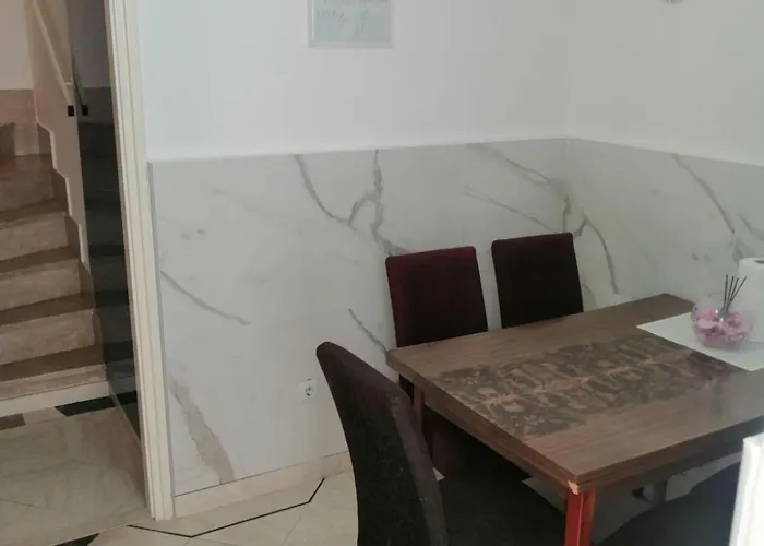 Rako Pensión Brela
